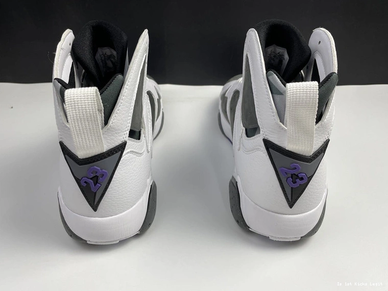 Flint Jordan  Retro  (2021) CU9307-100 7 0118